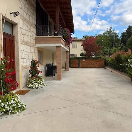 Bed & Breakfast Profumo Di Majella 3*